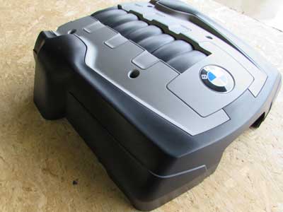 BMW 4.8L V8 Engine Cover 11617535151 550i 650i 750i E60 E63 E653